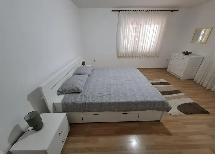 Apartments Ana